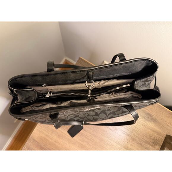 Coach Signature Drawstring Carryall - Picture 3 of 5